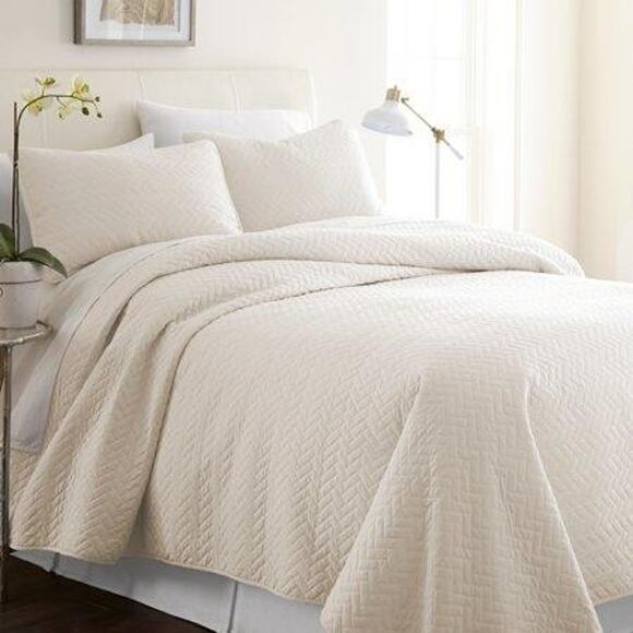 Ienjoy Home Herringbone Stitch Ivory Coverlet Set Full/Queen - Picture 1 of 5